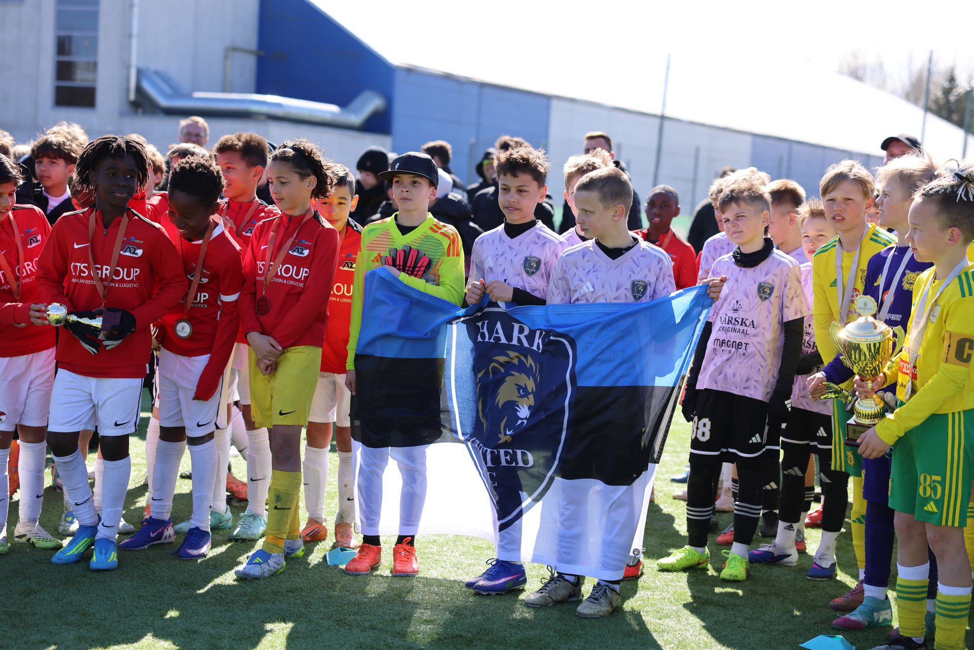 Teams at the closing ceremony